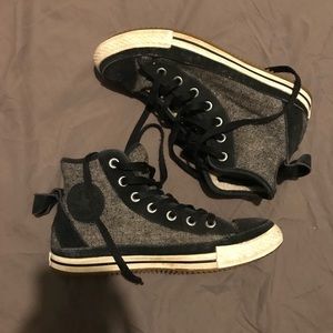 Monochrome Grey Black Vintage Fur-lined Converse